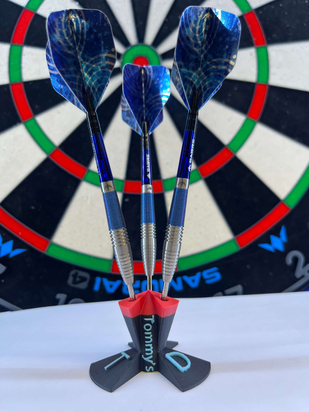 second-hand-mission-archie-selfs-darts